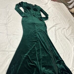 Elegant Green Velvet Evening Gown